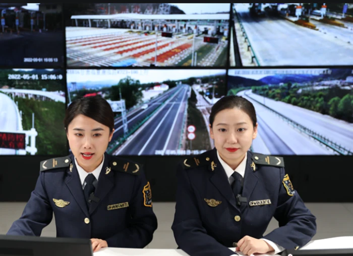 高速路况直播间，年前年后非常火爆，一场稳定上千人，日入3000+-副业宝典